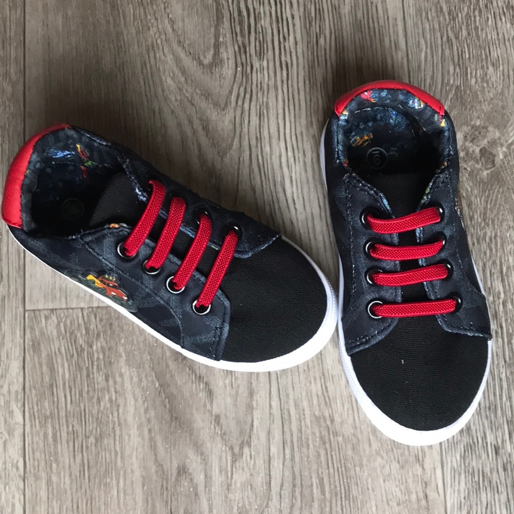 Super cute slip on sneakers